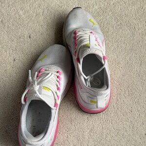 Puma Women's White and Pink Athletic Shoes